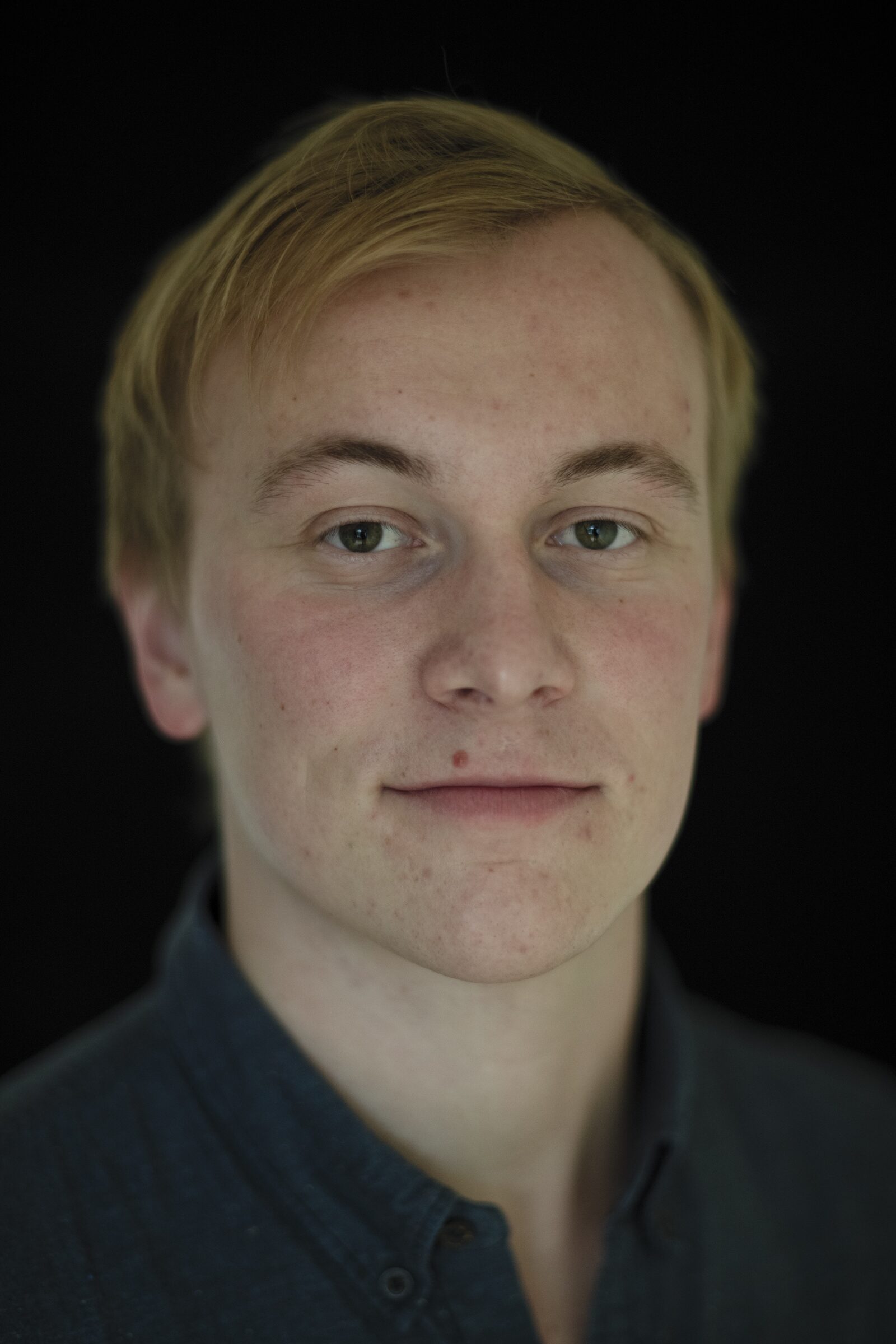 Max Ihrman – Headshot